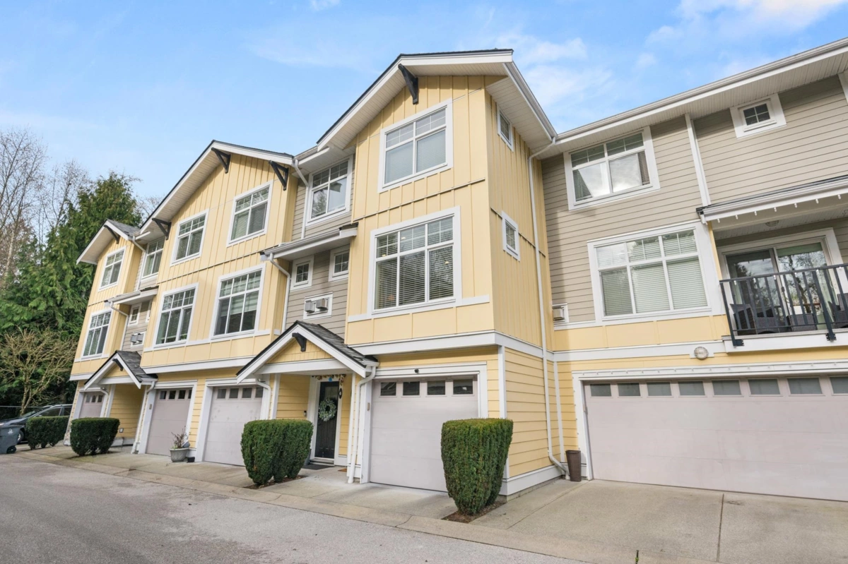 Living Room Photo of 7 17171 2b Avenue, Surrey, BC