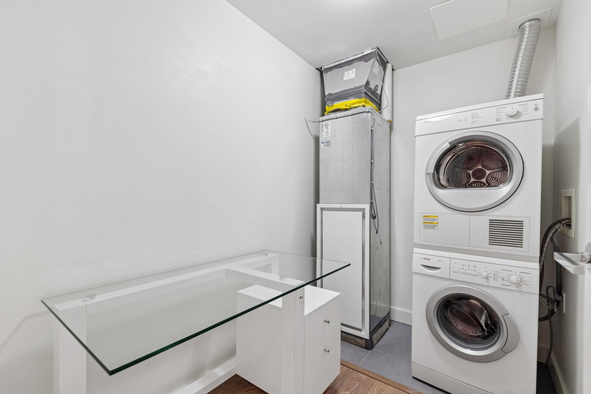 Guest Bathroom Photo of 206 1477 W Pender Street, Vancouver, BC