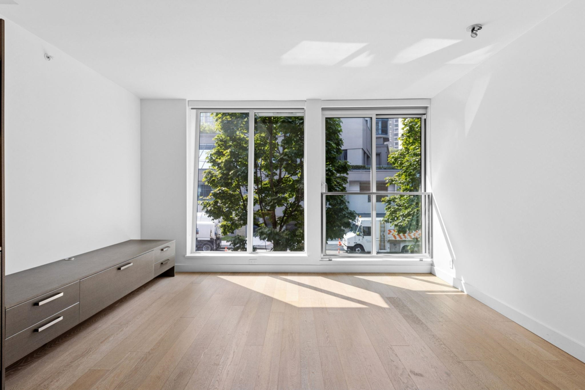 Kitchen Island Photo of 206 1477 W Pender Street, Vancouver, BC