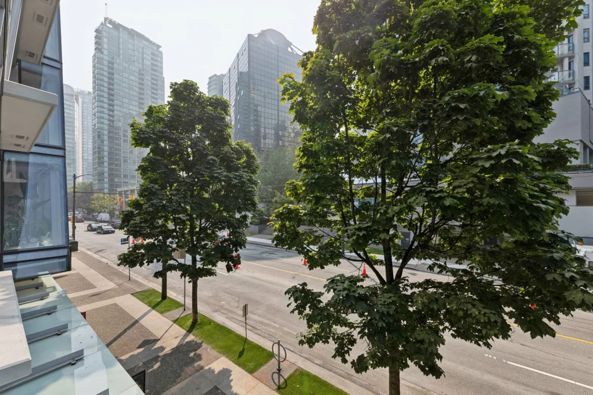 Powder Room Photo of 206 1477 W Pender Street, Vancouver, BC