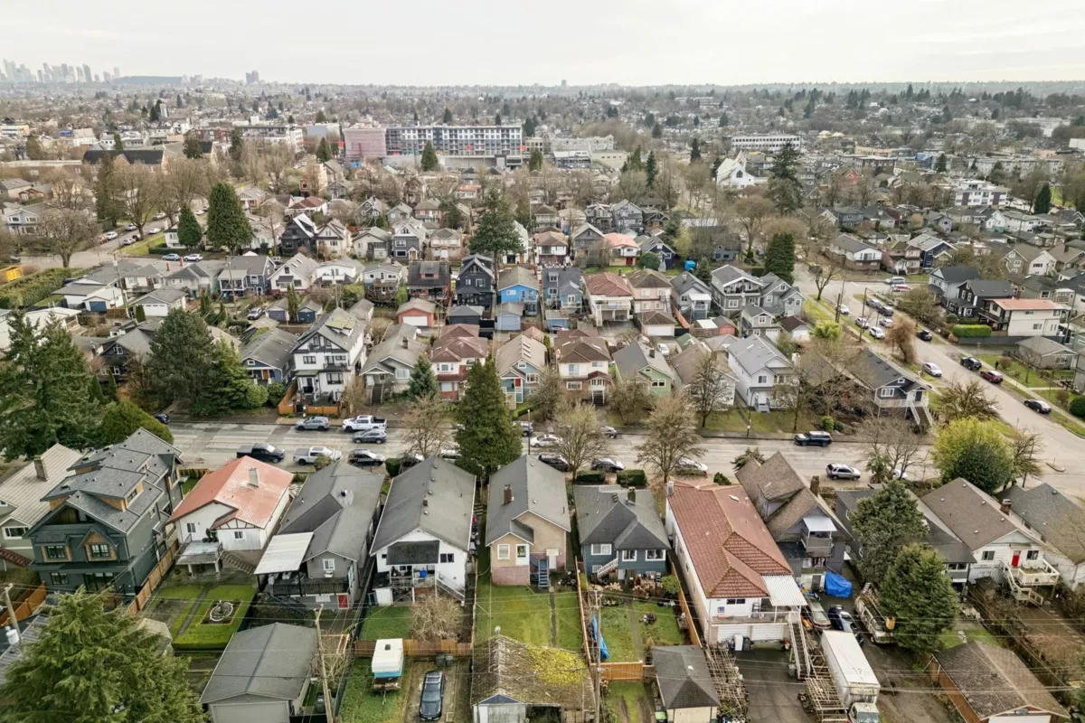Family Room Photo of 2541 Dundas Street, Vancouver, BC
