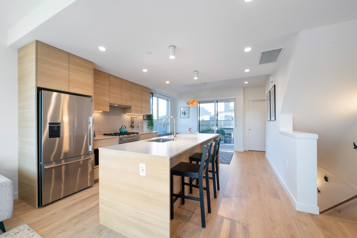 Walk-In Closet Photo of 19 6340 Market Avenue, Delta, BC