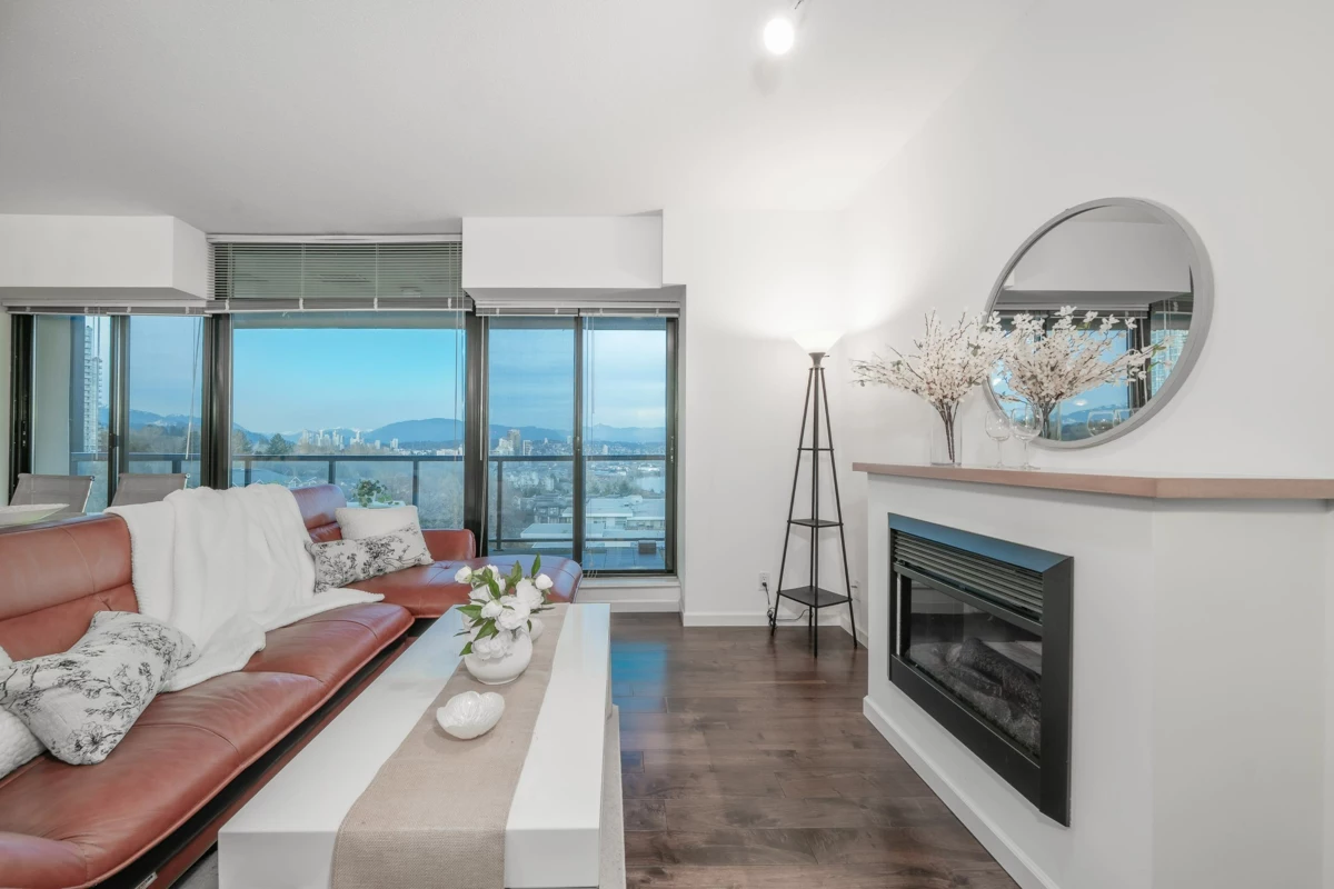 Dining Area Photo of 804 15 E Royal Avenue, New Westminster, BC
