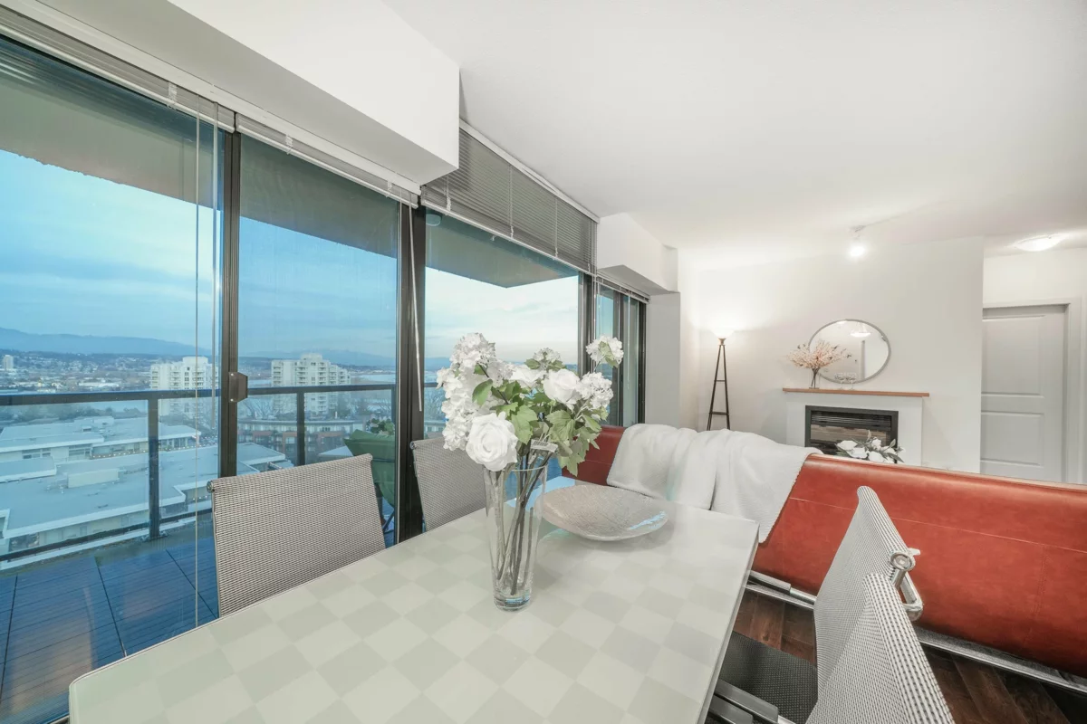 Family Room Photo of 804 15 E Royal Avenue, New Westminster, BC