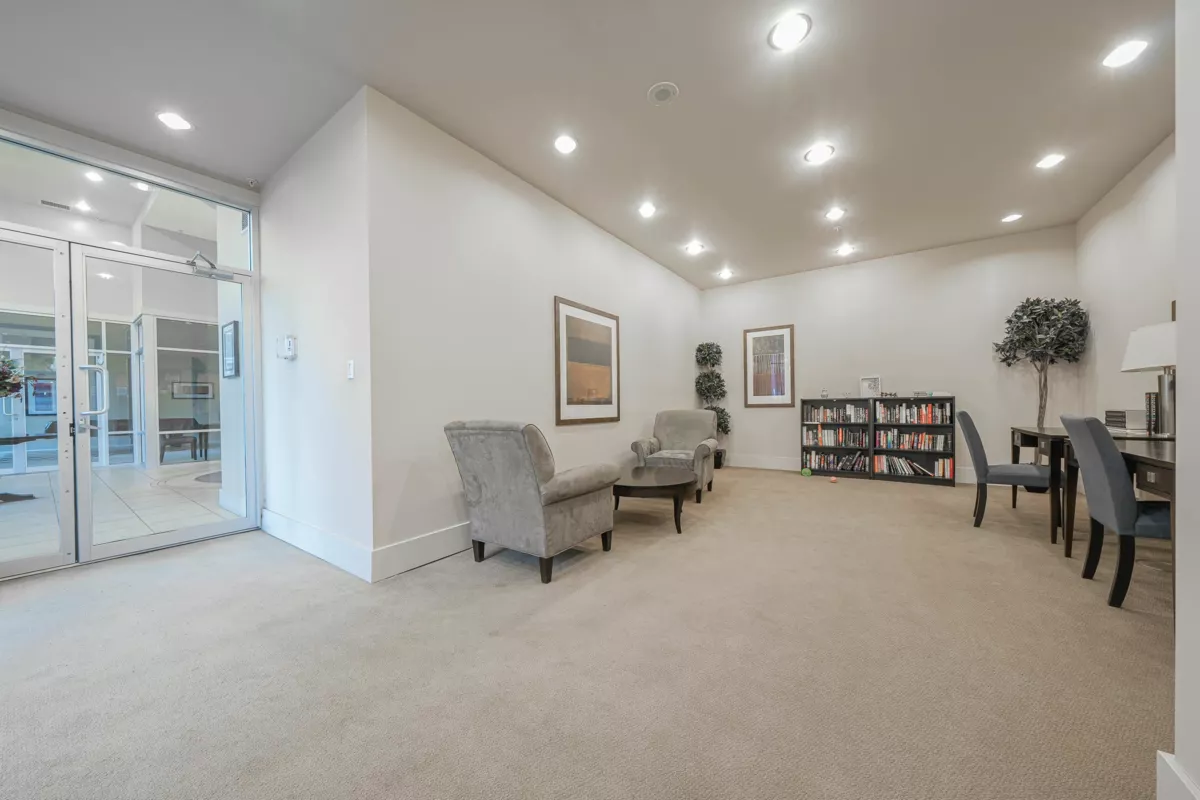 Hallway Photo of 804 15 E Royal Avenue, New Westminster, BC