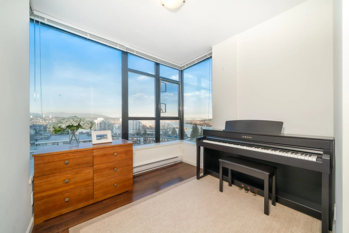 Loft / Bonus Room Photo of 804 15 E Royal Avenue, New Westminster, BC