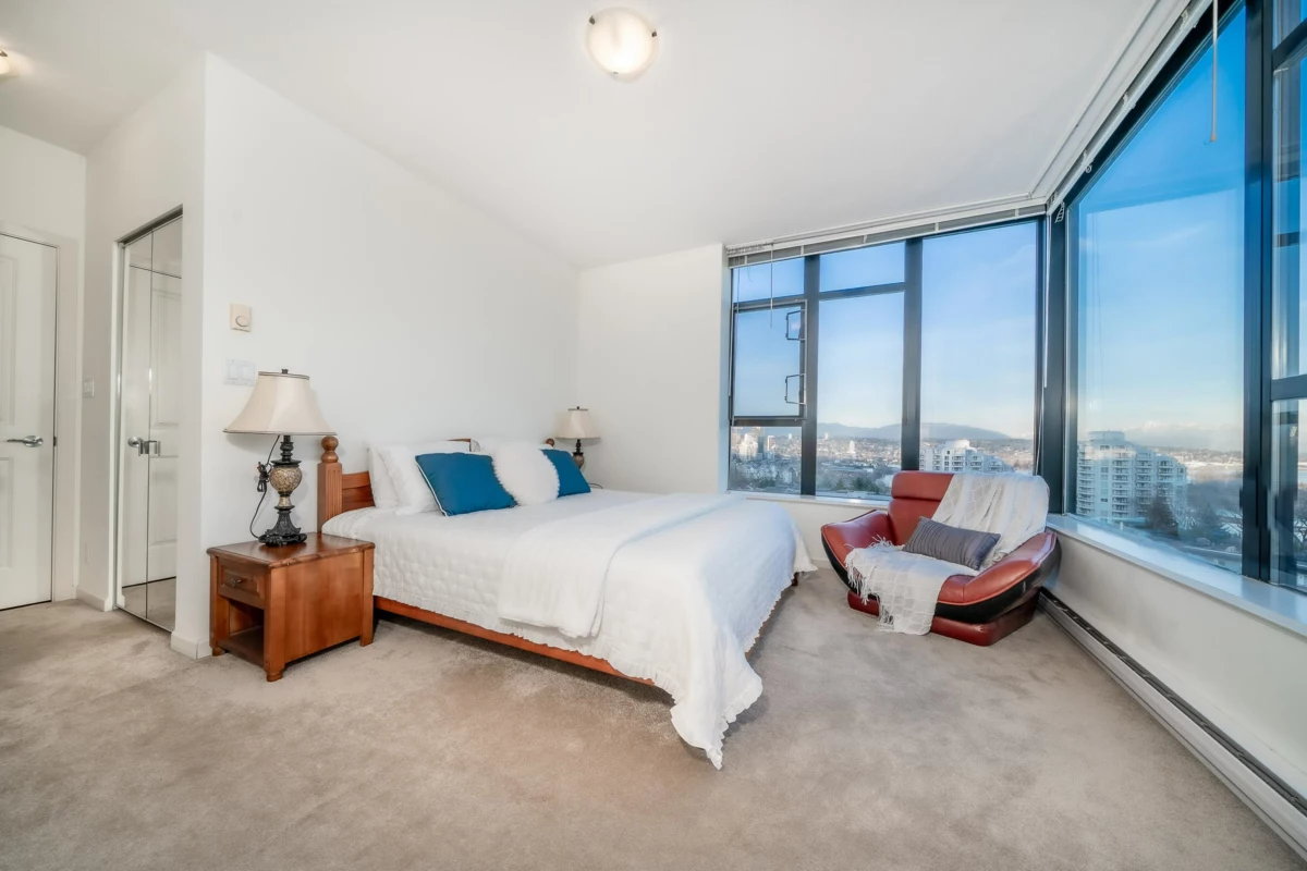 Walk-In Closet Photo of 804 15 E Royal Avenue, New Westminster, BC