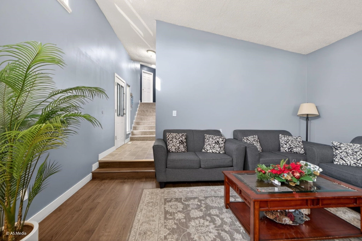 Kitchen Island Photo of 12235 80a Avenue, Surrey, BC