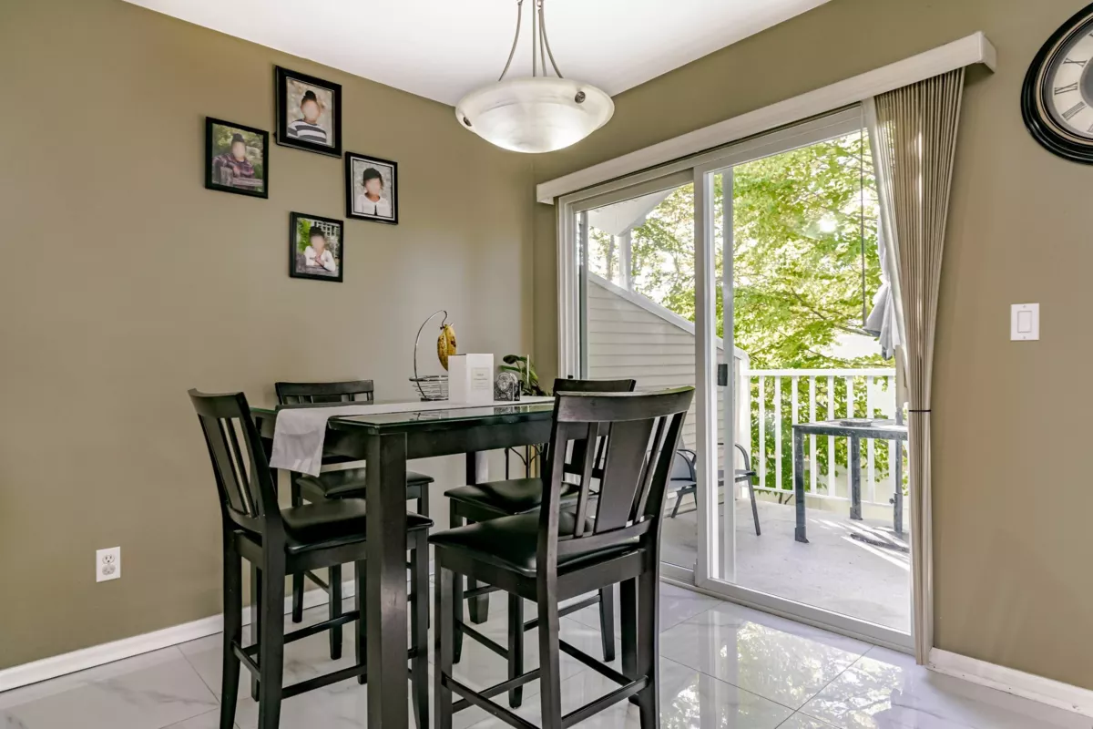 Kitchen Island Photo of 80 12110 75a Avenue, Surrey, BC
