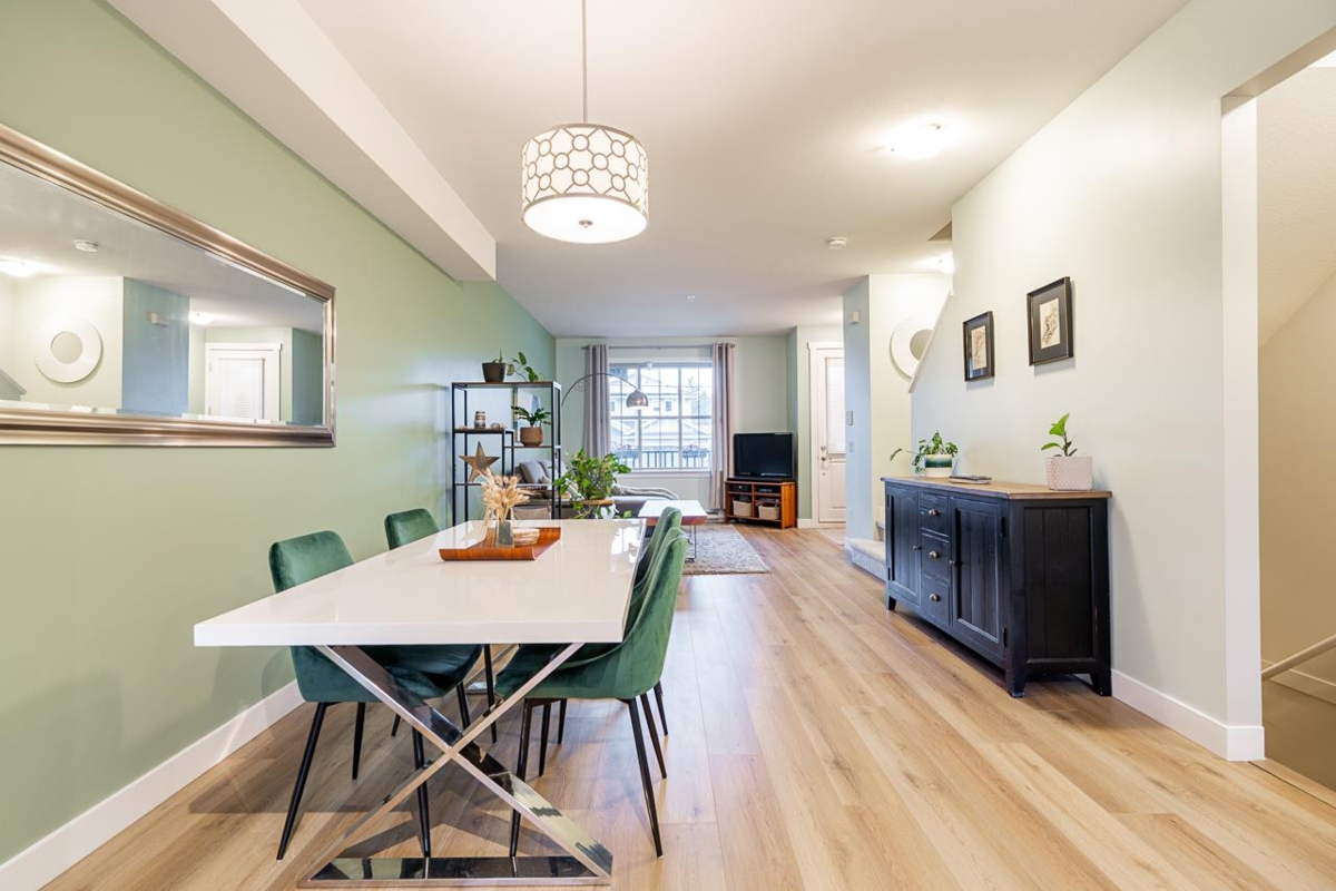 Bedroom 3 Photo of 8 9525 204 Street, Langley, BC