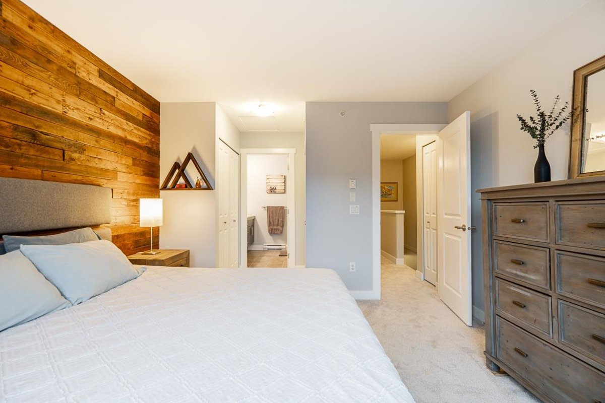 Hallway Photo of 8 9525 204 Street, Langley, BC