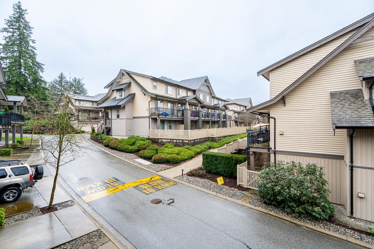 Laundry Room Photo of 8 9525 204 Street, Langley, BC