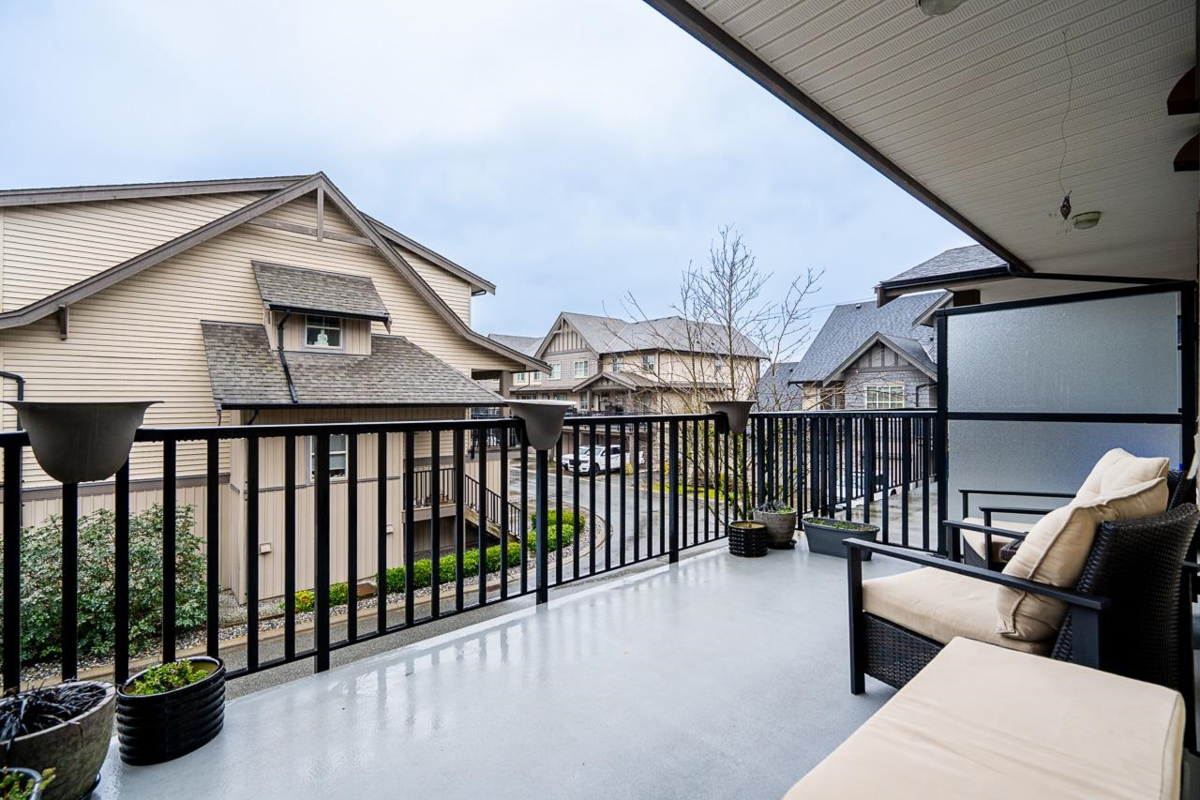 Loft / Bonus Room Photo of 8 9525 204 Street, Langley, BC