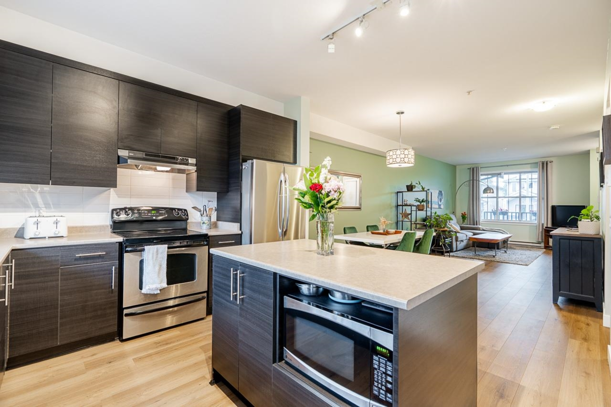 Powder Room Photo of 8 9525 204 Street, Langley, BC