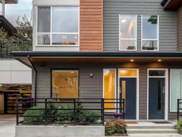 19 533 E 3rd Street, North Vancouver, BC, North Vancouver — Townhouse for sale