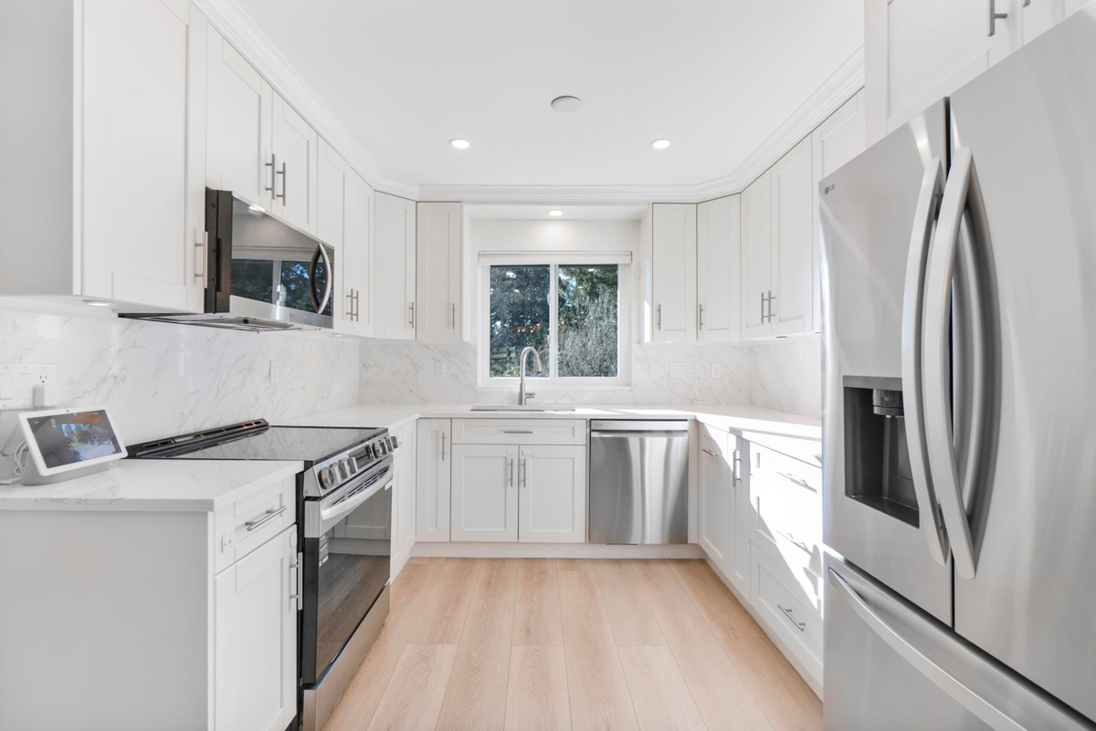 Bedroom 3 Photo of 284 Montroyal Boulevard, North Vancouver, BC