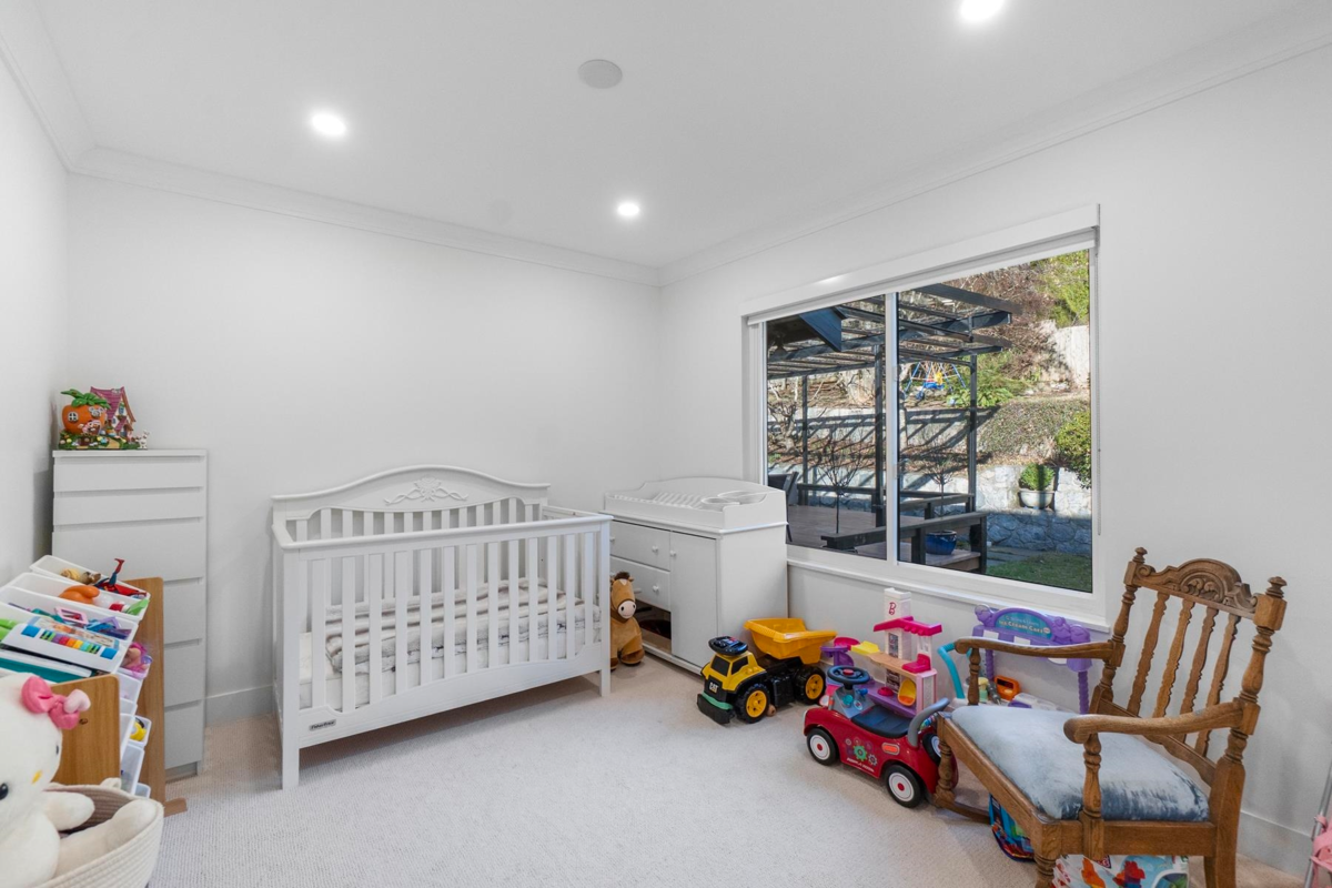Garage Interior Photo of 284 Montroyal Boulevard, North Vancouver, BC