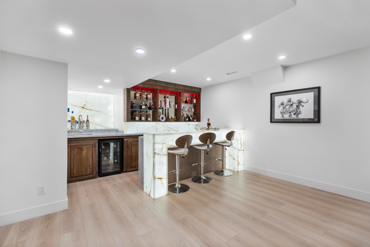 Laundry Room Photo of 284 Montroyal Boulevard, North Vancouver, BC