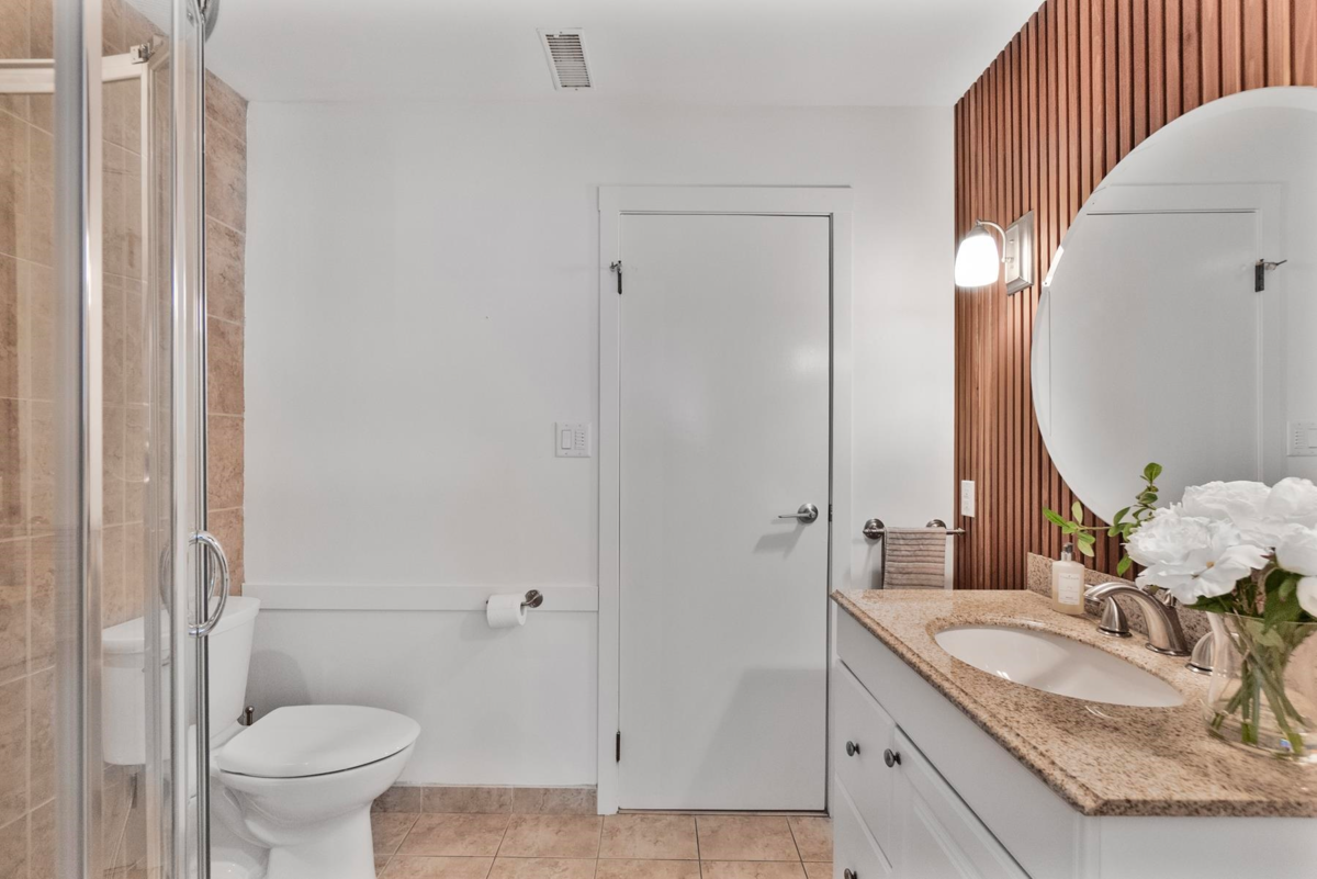 Outdoor Deck Photo of 284 Montroyal Boulevard, North Vancouver, BC