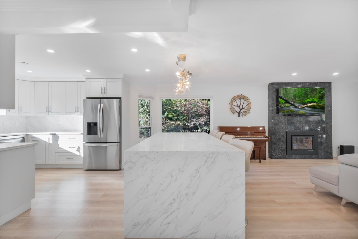 Walk-In Closet Photo of 284 Montroyal Boulevard, North Vancouver, BC