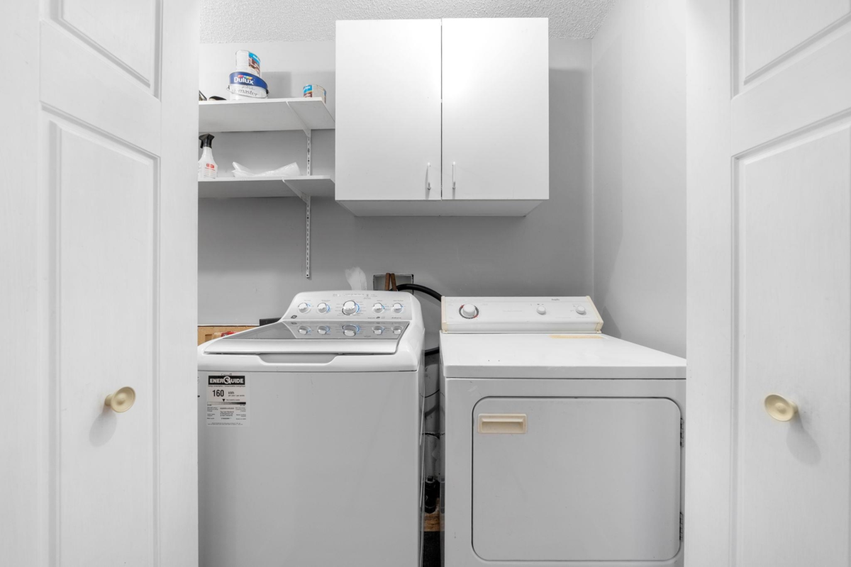 Basement Recreation Room Photo of 479 E 29th Street, North Vancouver, BC