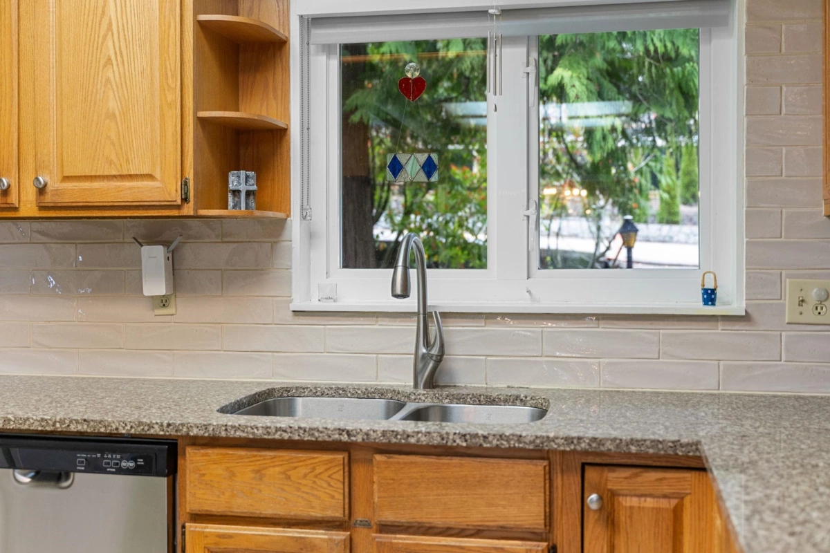 Pantry Photo of 479 E 29th Street, North Vancouver, BC