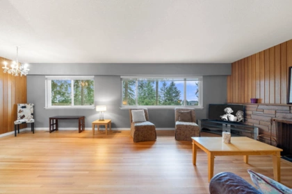 479 E 29th Street, North Vancouver, BC, Princess Park — 4 bed single family residence for sale