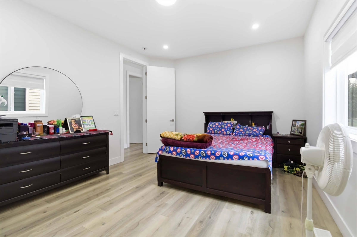 Guest Bathroom Photo of 31705 Upland Crescent, Abbotsford, BC