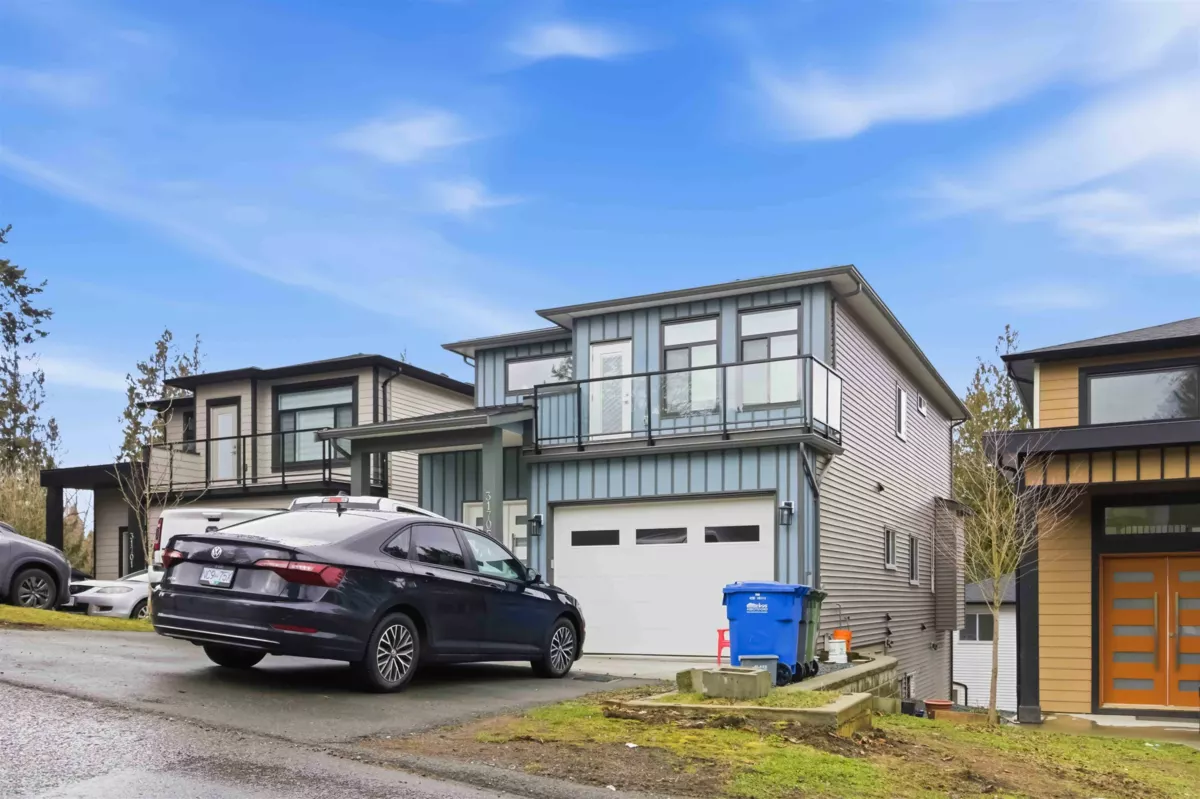 Living Room Photo of 31705 Upland Crescent, Abbotsford, BC