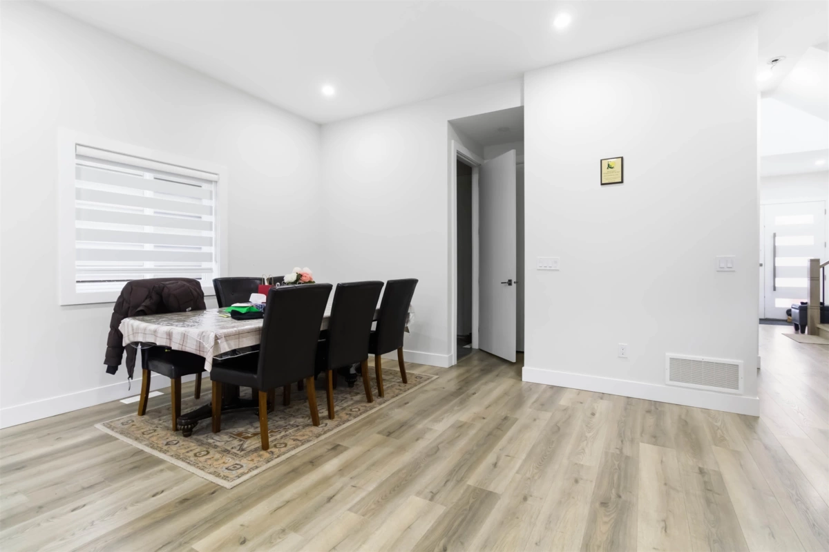 Primary Bathroom Photo of 31705 Upland Crescent, Abbotsford, BC