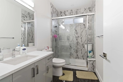 Powder Room Photo of 31705 Upland Crescent, Abbotsford, BC