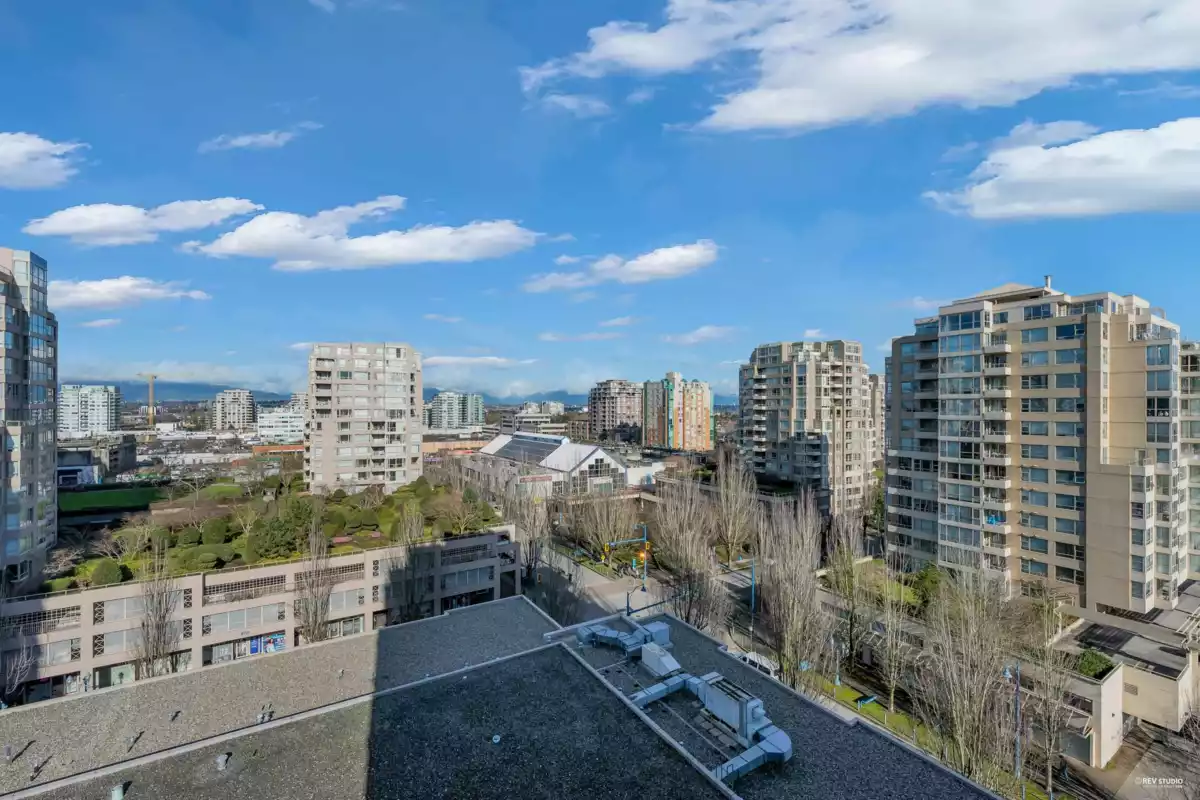 Garden / Landscaping Photo of 1201 6331 Buswell Street, Richmond, BC