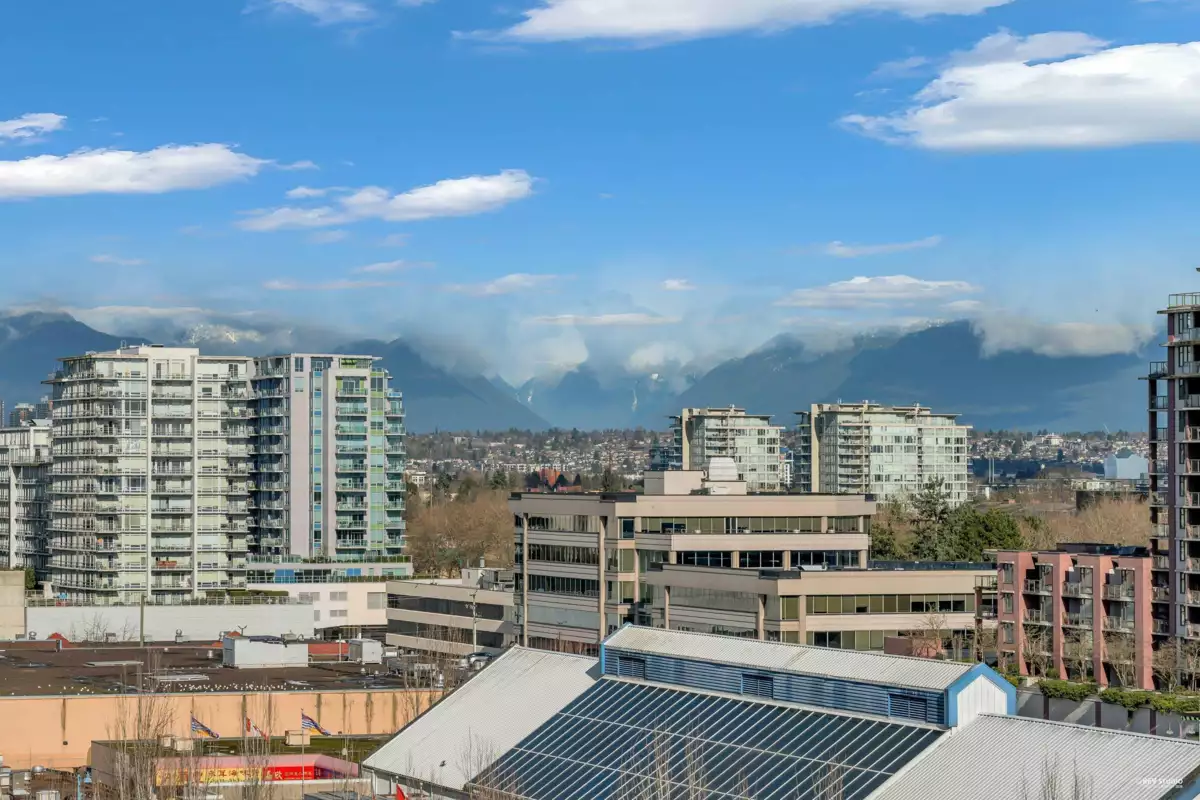 Hot Tub / Spa Photo of 1201 6331 Buswell Street, Richmond, BC