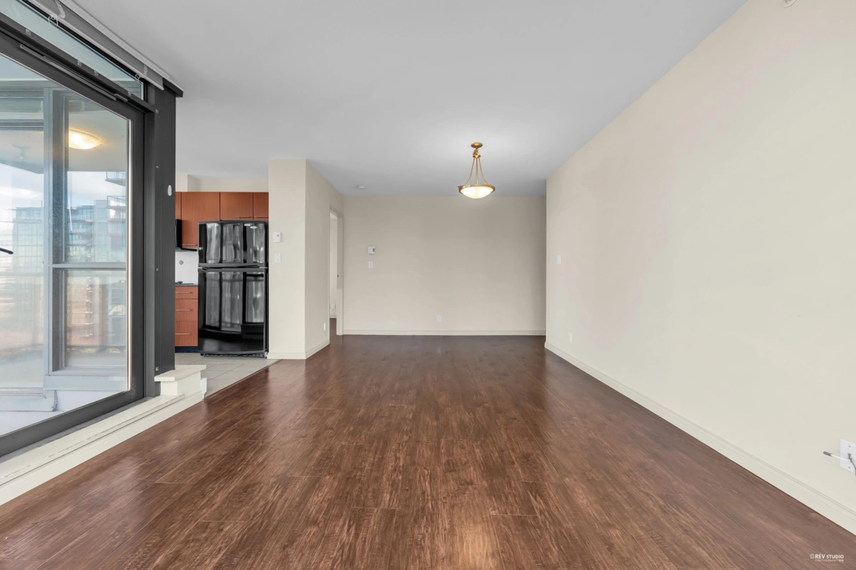 Kitchen Photo of 1201 6331 Buswell Street, Richmond, BC