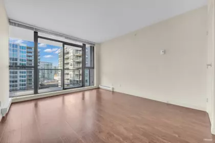Walk-In Closet Photo of 1201 6331 Buswell Street, Richmond, BC