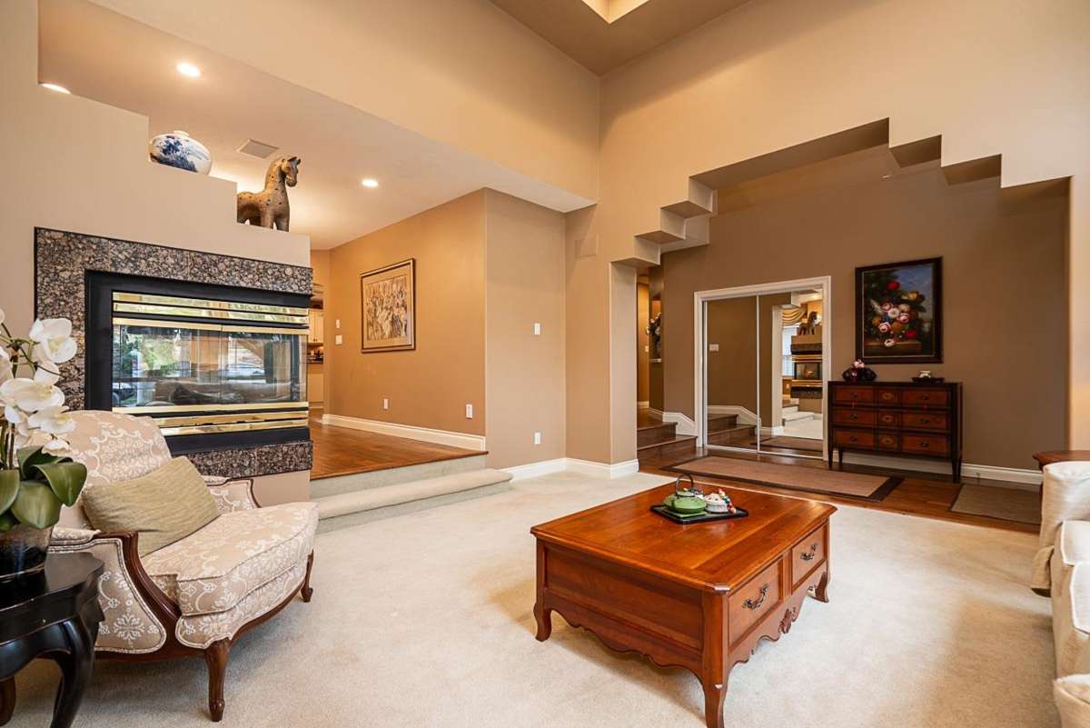 Dining Area Photo of 76 Eagle Pass, Port Moody, BC