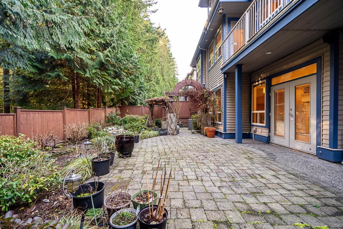 Swimming Pool Photo of 76 Eagle Pass, Port Moody, BC