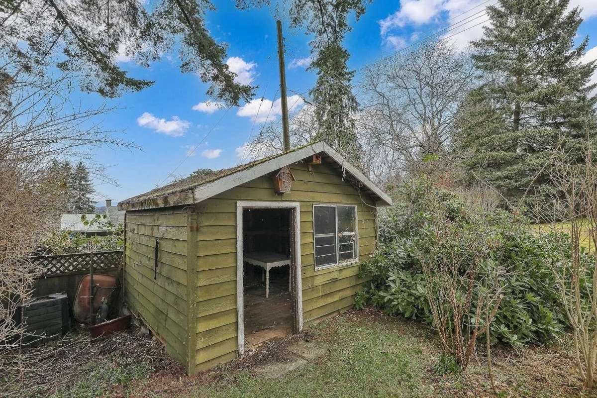 Garden / Landscaping Photo of 13753 114 Avenue, Surrey, BC