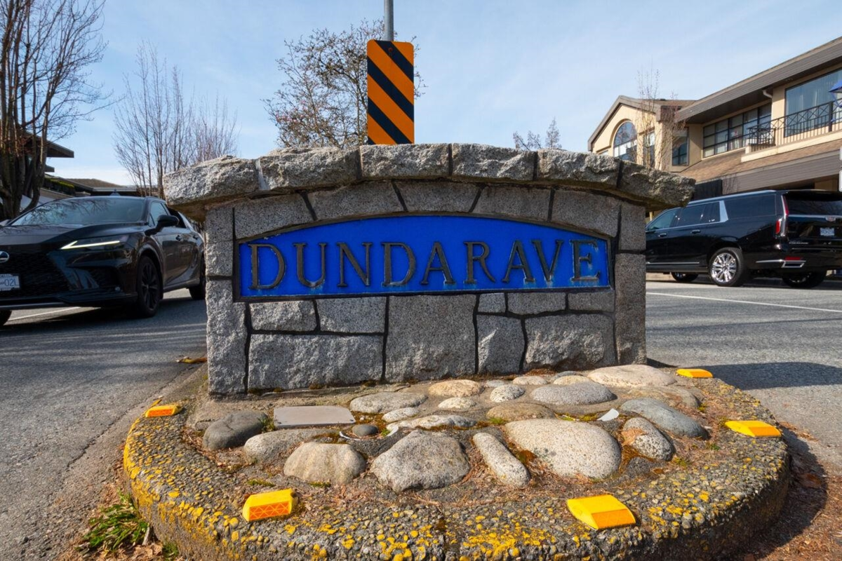 Guest Bathroom Photo of 2338 Ottawa Avenue, West Vancouver, BC