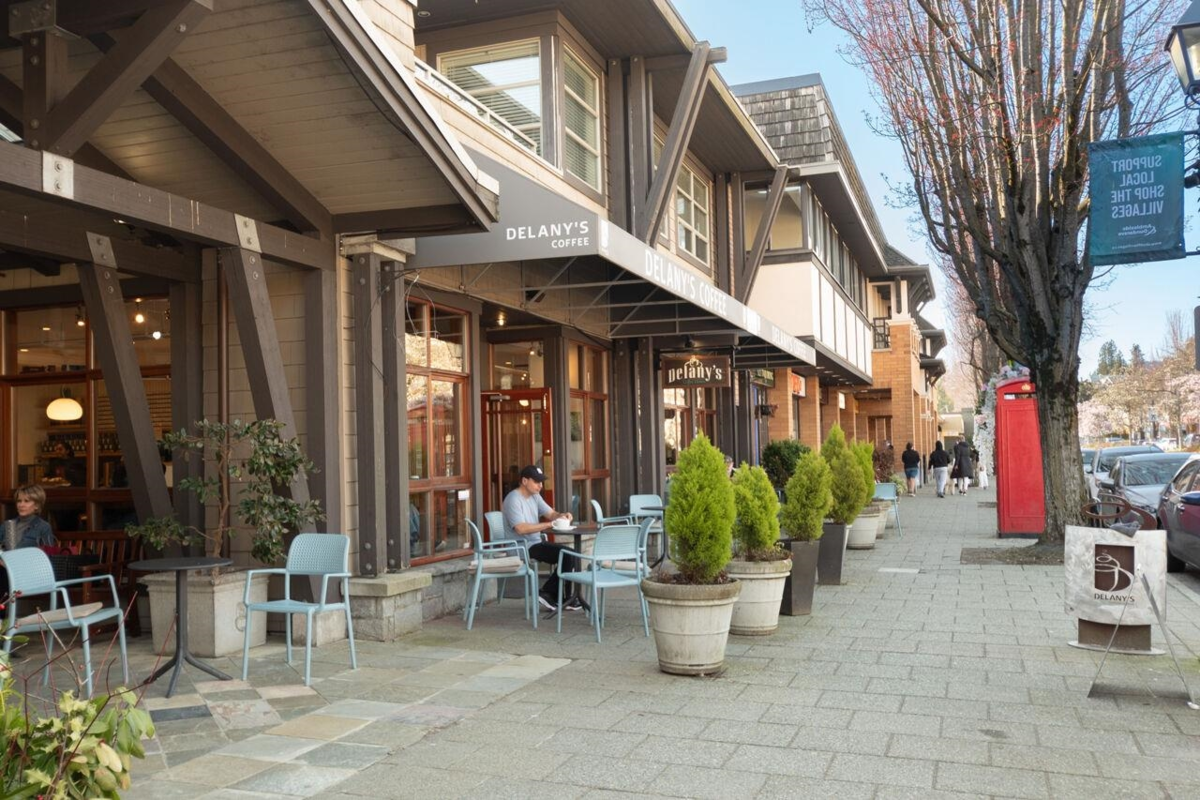 Powder Room Photo of 2338 Ottawa Avenue, West Vancouver, BC