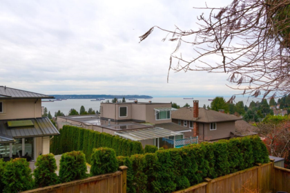 2338 Ottawa Avenue, West Vancouver, BC