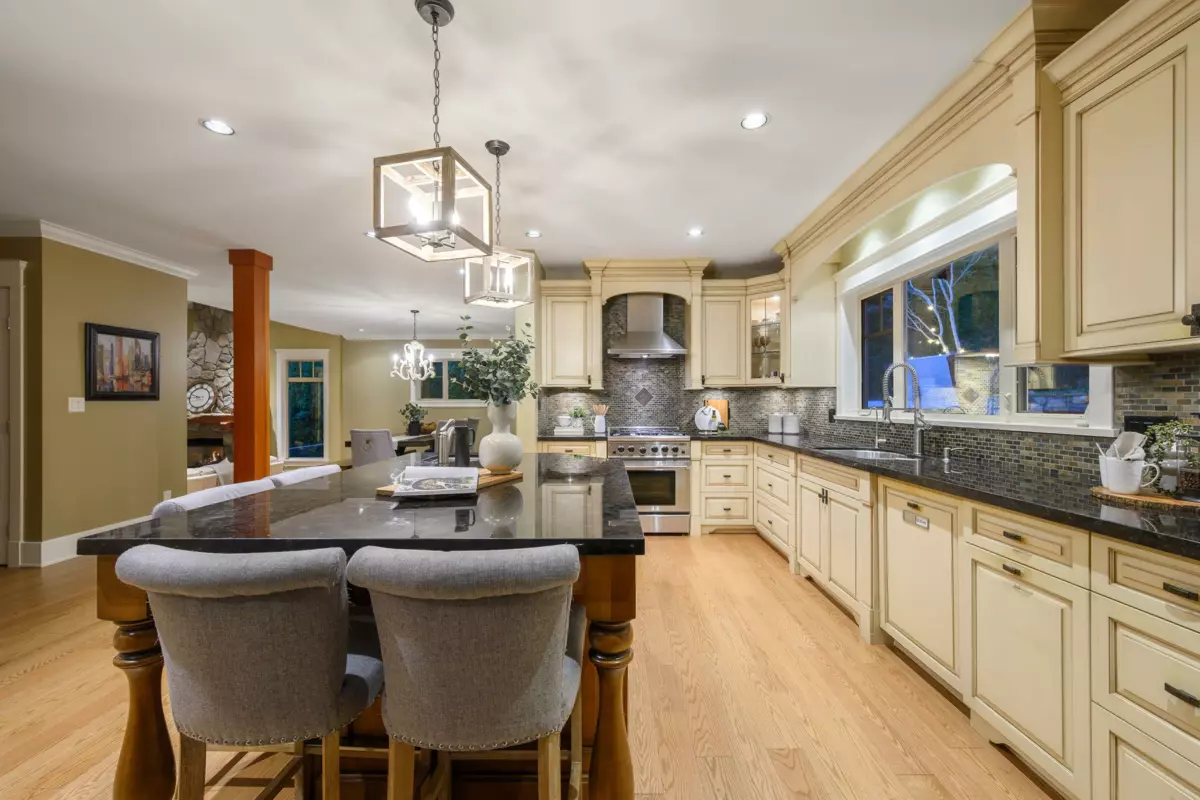 Kitchen Photo of 3402 Anne Macdonald Way, North Vancouver, BC