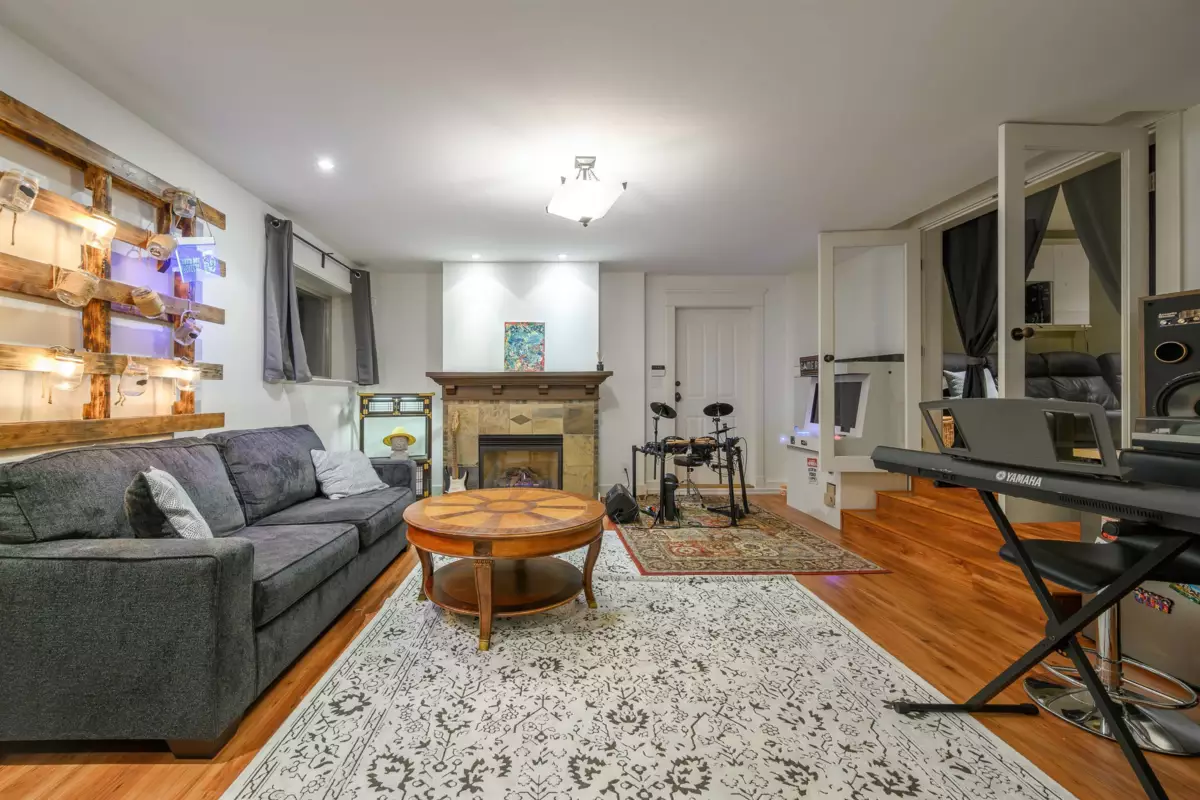 Laundry Room Photo of 3402 Anne Macdonald Way, North Vancouver, BC