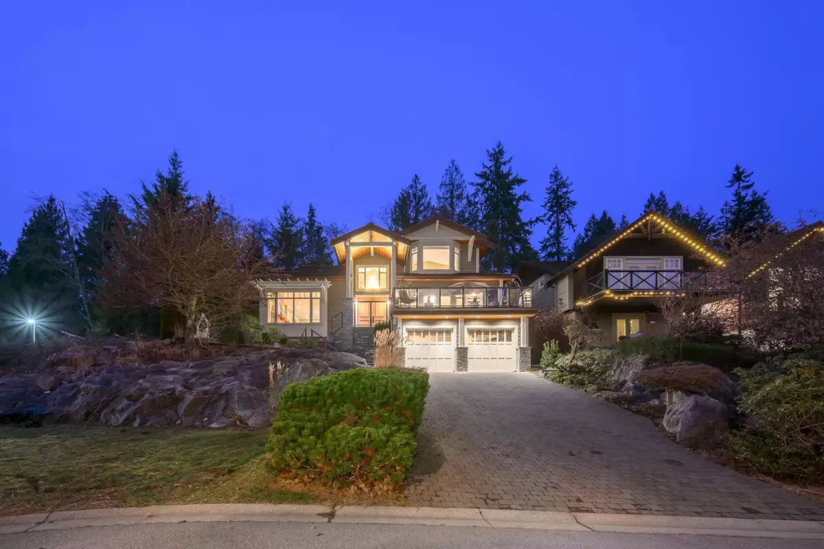 Staircase Photo of 3402 Anne Macdonald Way, North Vancouver, BC
