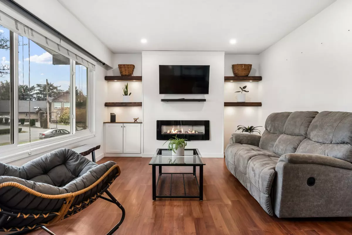 Dining Area Photo of 6970 Centennial Drive, Chilliwack, BC