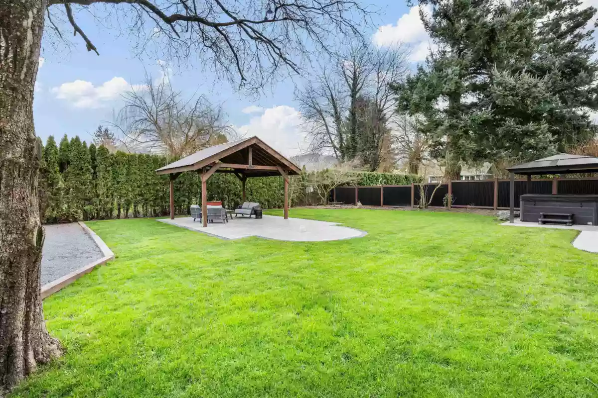 Front Yard Photo of 6970 Centennial Drive, Chilliwack, BC