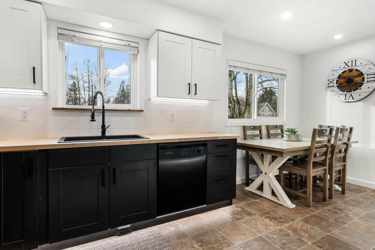 Walk-In Closet Photo of 6970 Centennial Drive, Chilliwack, BC