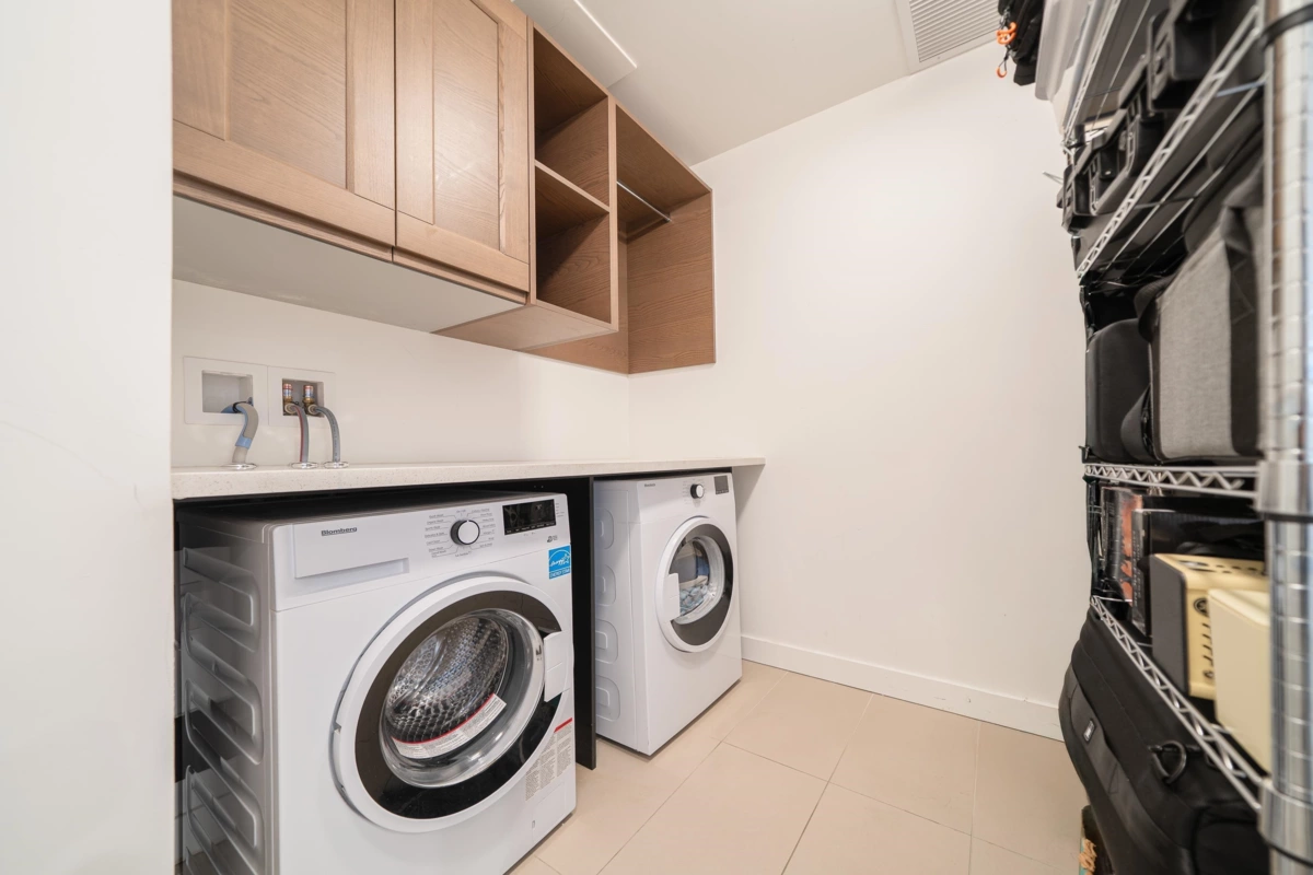 Staircase Photo of 2001 5629 Birney Avenue, Vancouver, BC