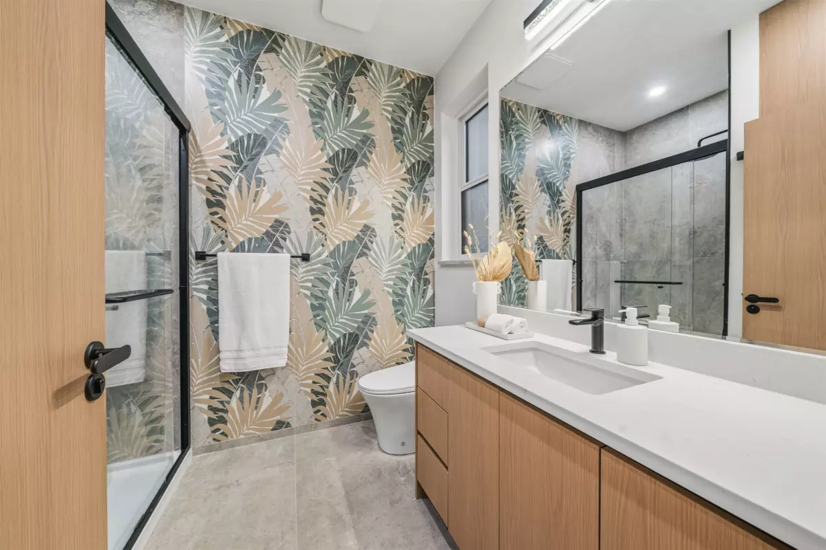 Guest Bathroom Photo of 8303 118a Street Street, Delta, BC