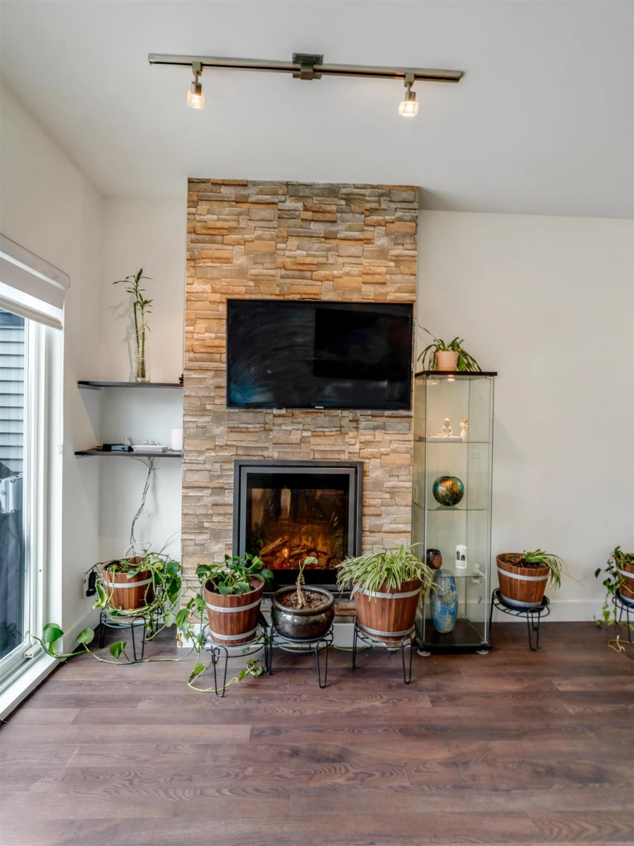 Kitchen Island Photo of 146 6299 144 Street, Surrey, BC